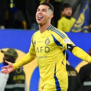 Ünlü futbolcu itiraf etti! Ronaldo’yla tokalaştığı için ellerini yıkamamış