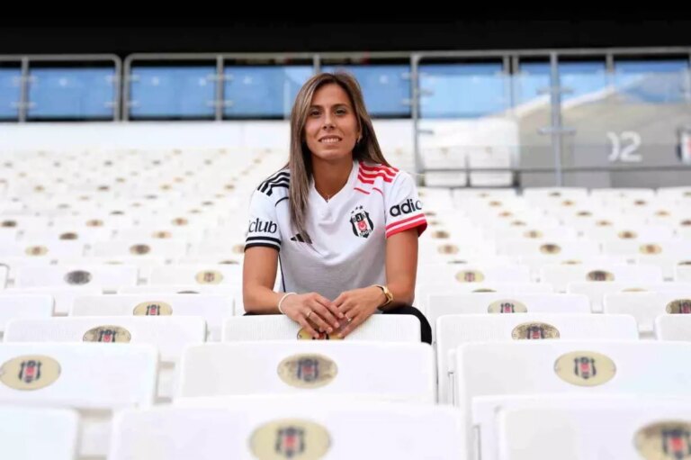 besiktas-kadin-takimi-evdokia-popadinovayi-transfer-etti-SMmuLahP.jpg